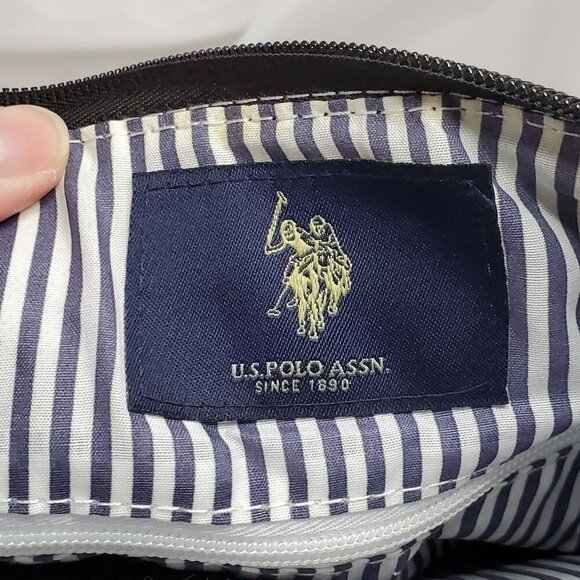 U.S. Polo Assn. Black & Tan Crossbody Bag Purse Embossed Logo & Adjustable Strap - Picture 5 of 12